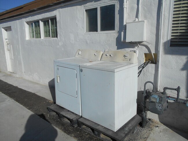 Building Photo - Charming Single-Story Home located in the Heart of Las Vegas