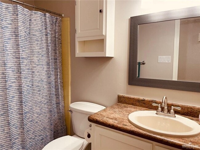 Building Photo - 21 Bluebird Ave