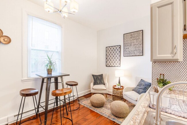 Building Photo - 11 Catlin Alley