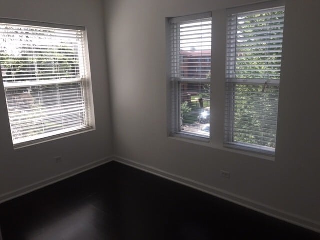 Building Photo - 3104 W Ainslie St