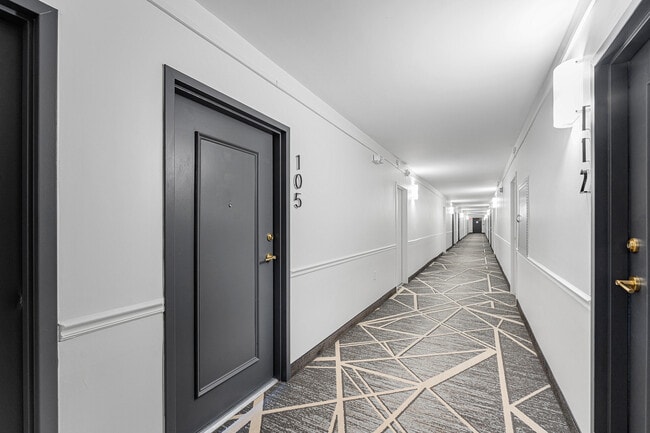 Building Photo - 3450 S Ocean Blvd