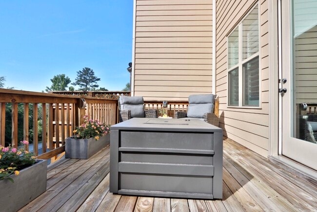 Building Photo - 4379 Strand Dr