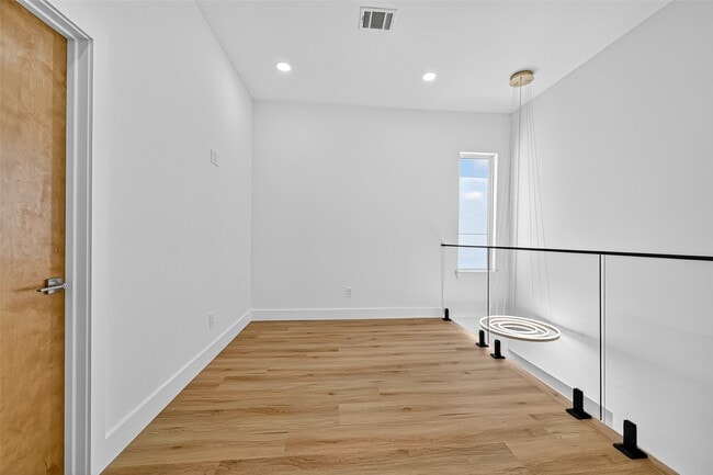 Building Photo - 6427 Lamayah St