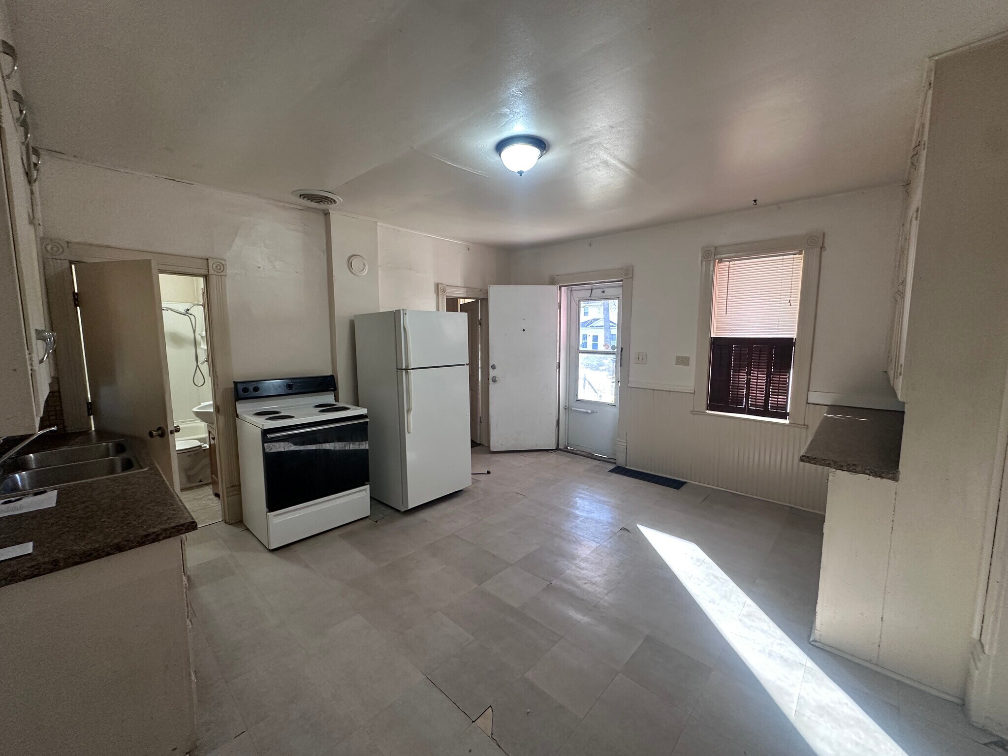 Building Photo - 315 N 2nd Ave