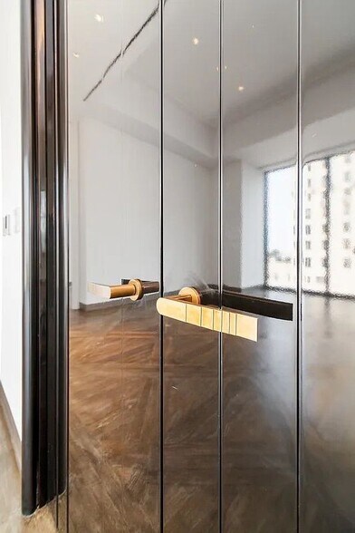 Building Photo - 111 W 57th St