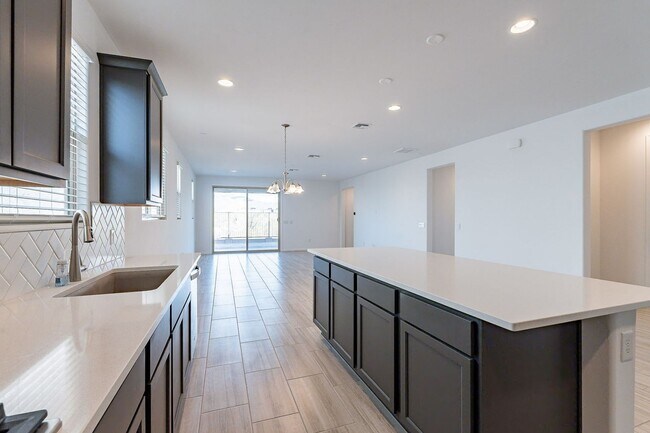 Building Photo - Pending/ Rented - New Mattamy Home!