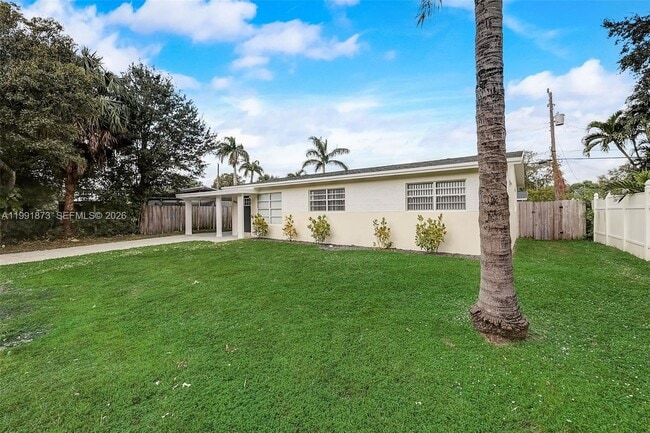 Building Photo - 1601 SW 32nd Pl