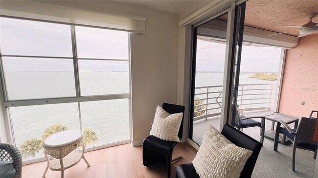 Building Photo - 4981 Bacopa Ln S