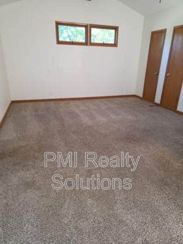 Building Photo - 4506 E 38th Pl