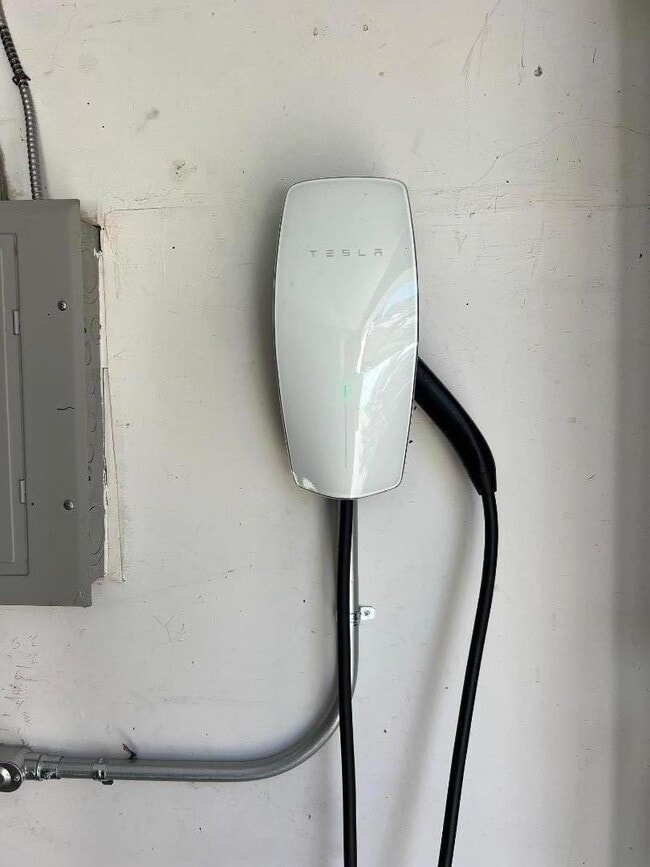 Building Photo - 3833 Brookdale Blvd