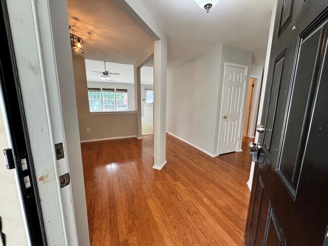 Building Photo - 5337 Thunderidge Drive
