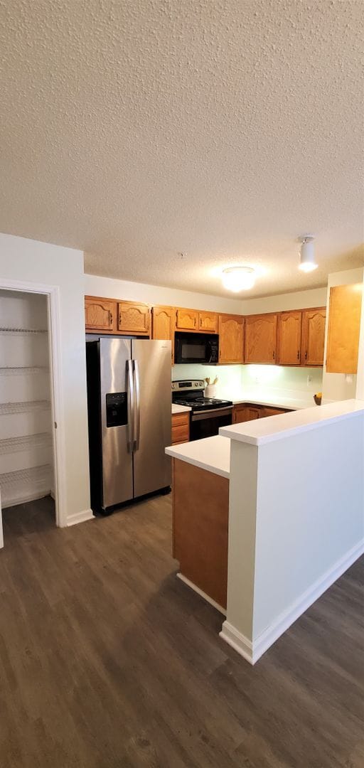 Building Photo - 214 Quietwood Dr