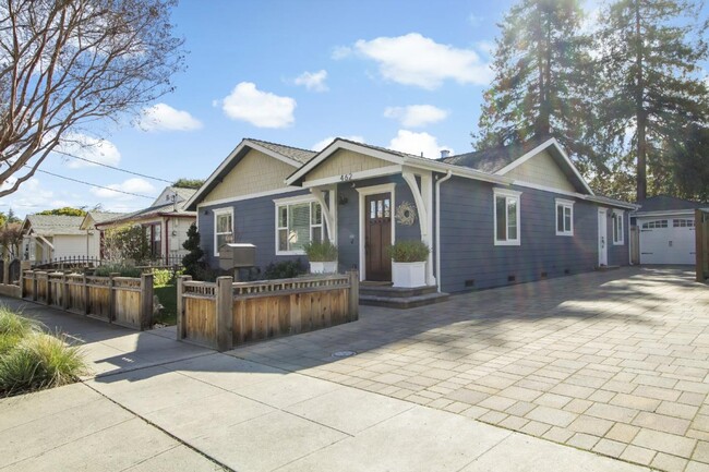 Building Photo - 462 E McKinley Ave