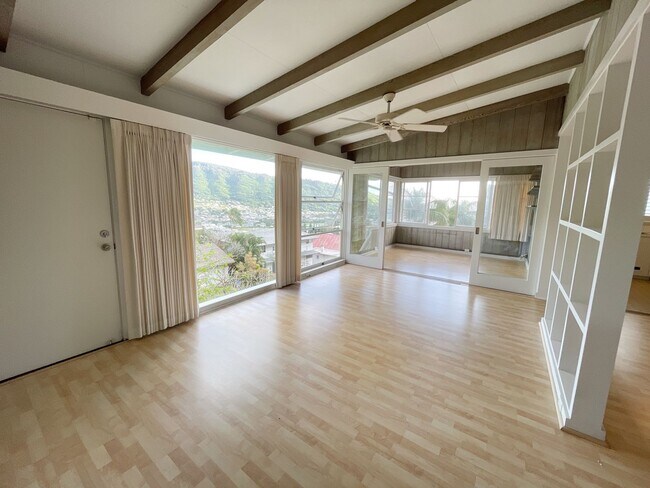 Building Photo - N116ach (REOM)