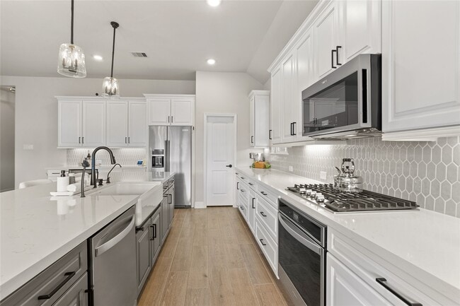 Building Photo - 10122 Water Harbor Dr