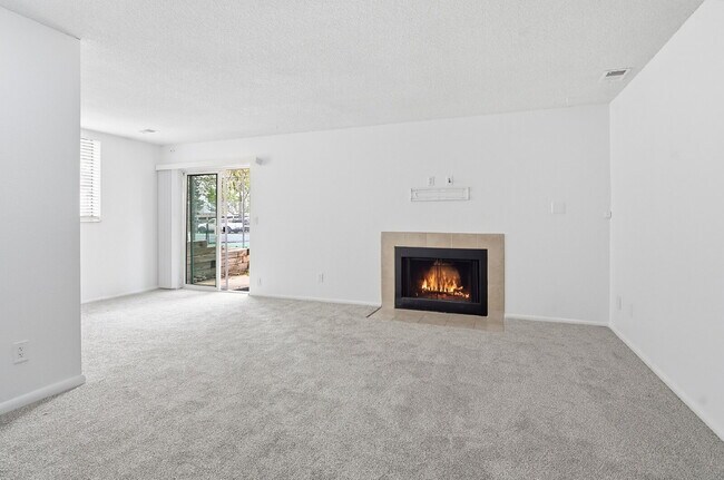 Building Photo - $1,540.95 with $300 off the first month's rent, 1 Bed - 1 Bath, Condo in Aurora with Washer and D...