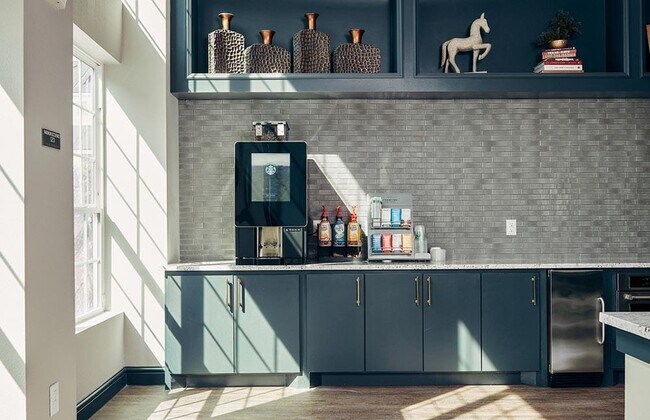 Building Photo - 8802 N Sam Houston Pkwy E Pky