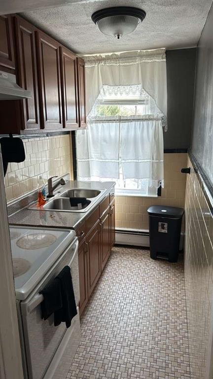 Building Photo - 63 Messina St