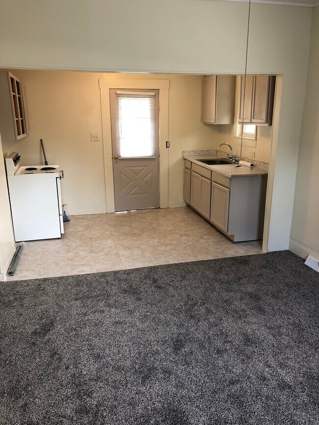 Building Photo - 14 N Huron St