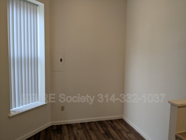 Building Photo - 3308 Shenandoah Ave