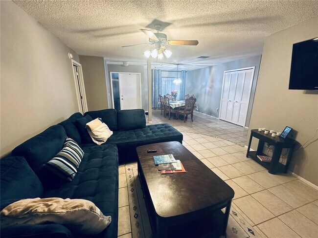 Building Photo - 3958 Easton Terrace