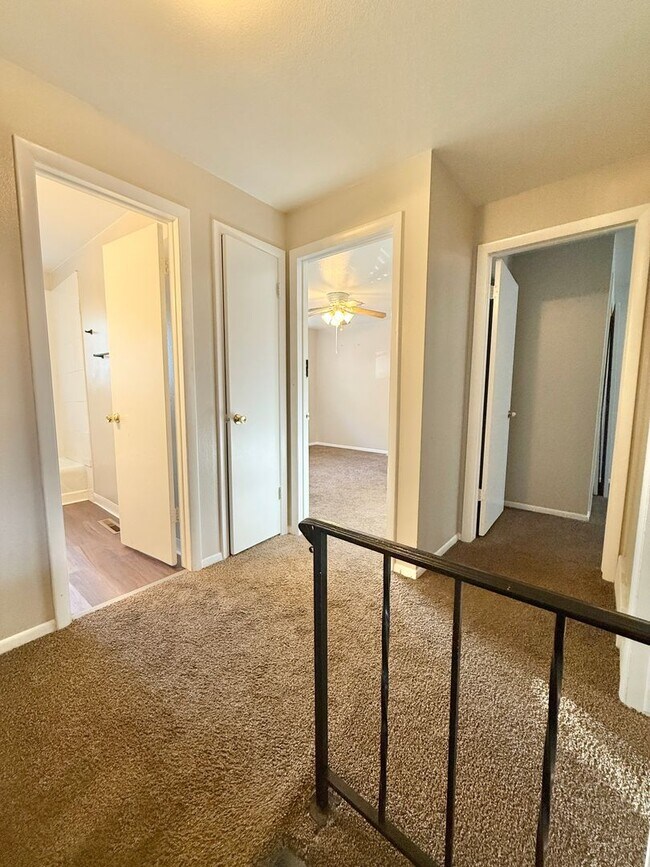 Building Photo - 1209 Delaware Dr