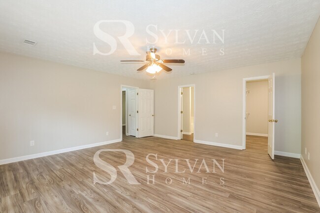 Building Photo - At Last, This Is What You Have Been Searching For!