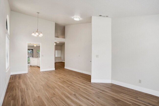 Building Photo - 14 Sea Anchor Ct