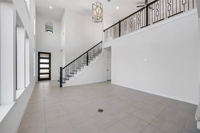 Building Photo - 5106 Sistine Dr