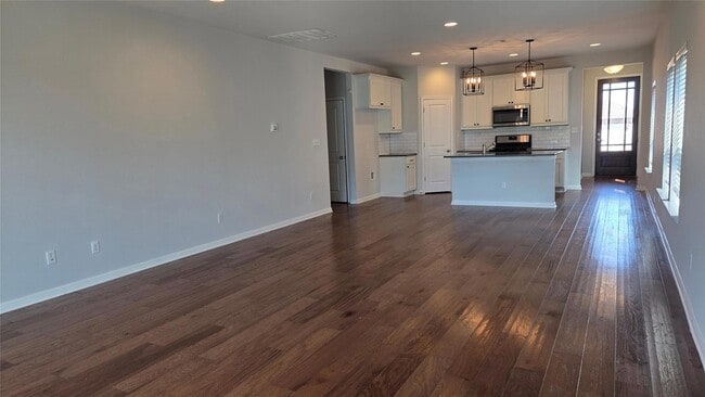 Building Photo - 209 Winding Hollow Ln