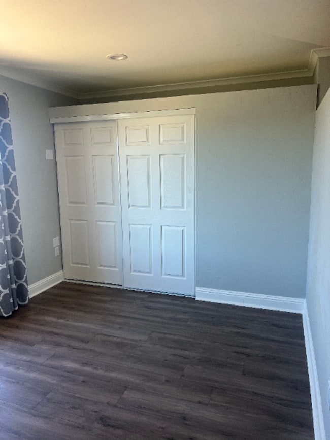 Building Photo - Custom 4 bedroom 3 bath in Hidden Valley Lake