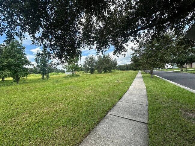 Building Photo - 1002 La Mirada Ct