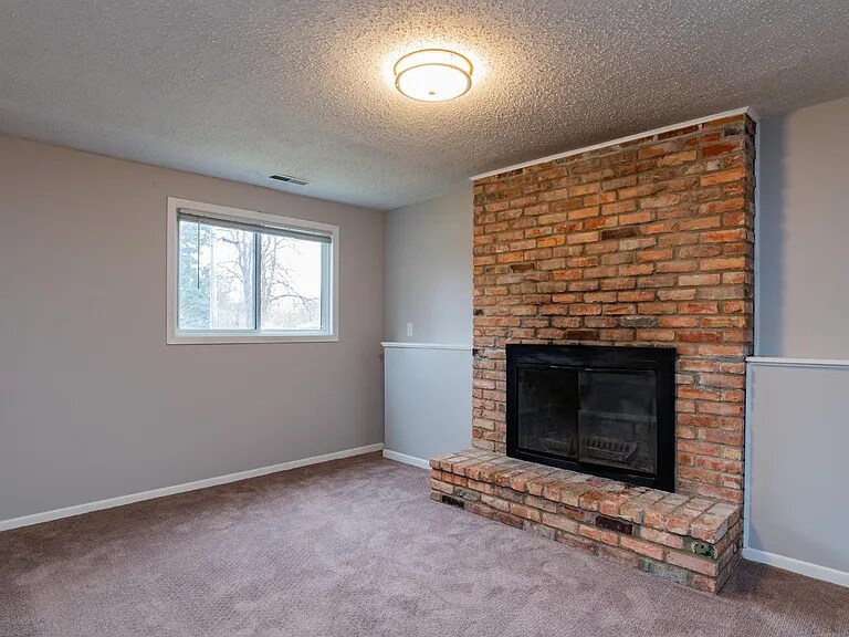 Building Photo - 5838 Lyndale Ave S