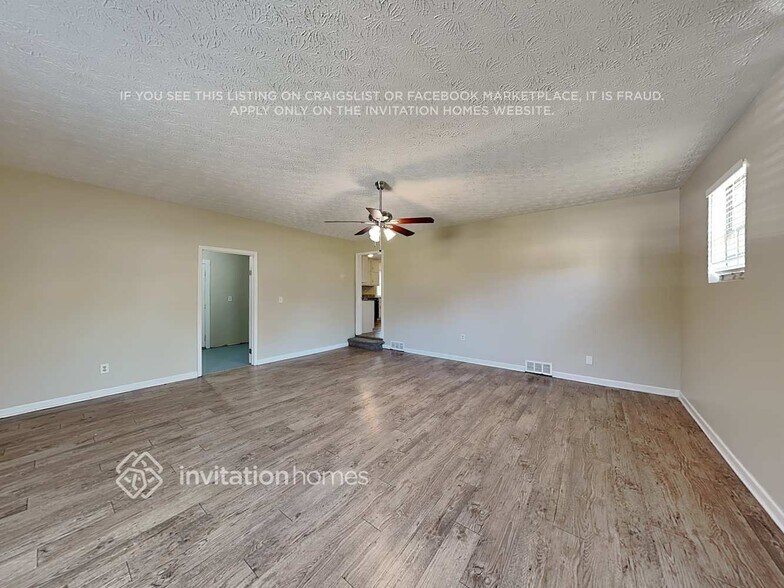 Building Photo - 125 Trace Dr