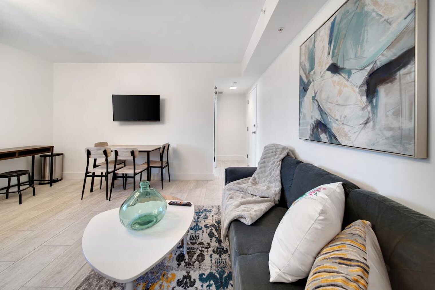 Building Photo - 1302 SW 22nd Ave