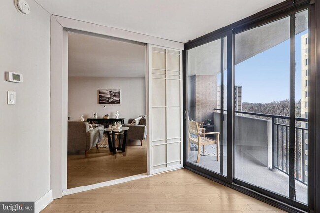 Building Photo - 4620 N Park Ave