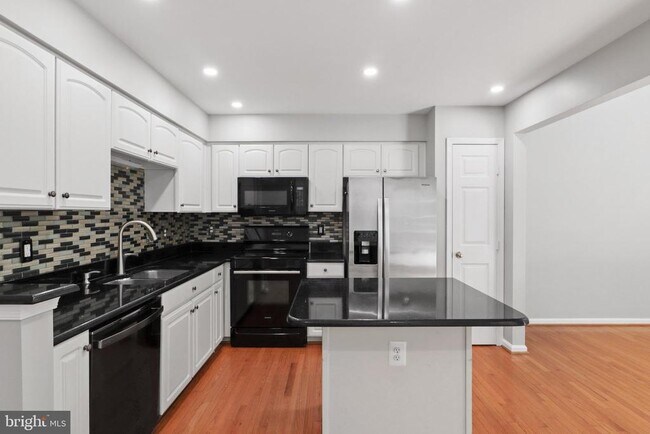 Building Photo - 12774 Silvia Loop