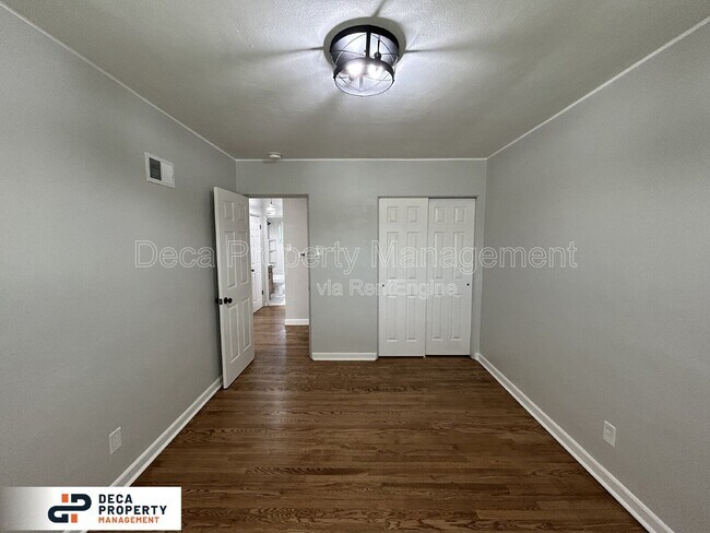 Building Photo - 10939 Brookings Dr