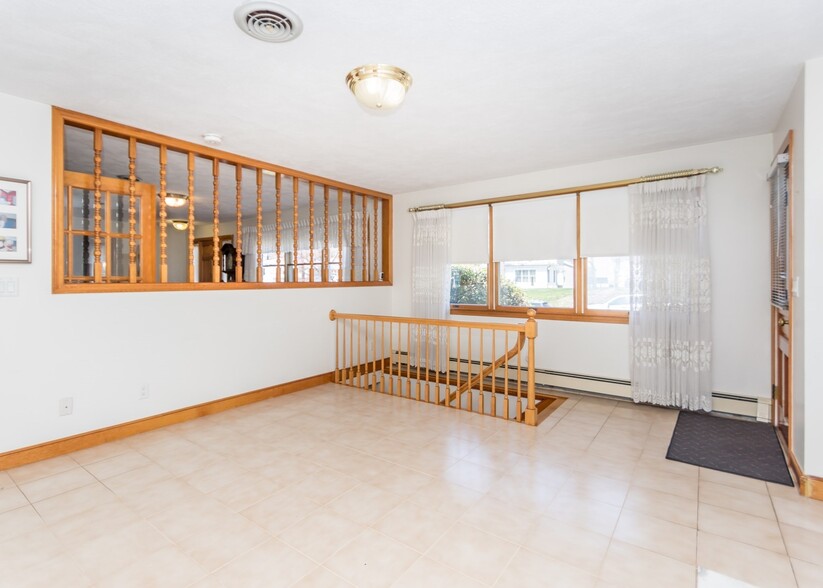 Building Photo - 80 Woodcliff Dr