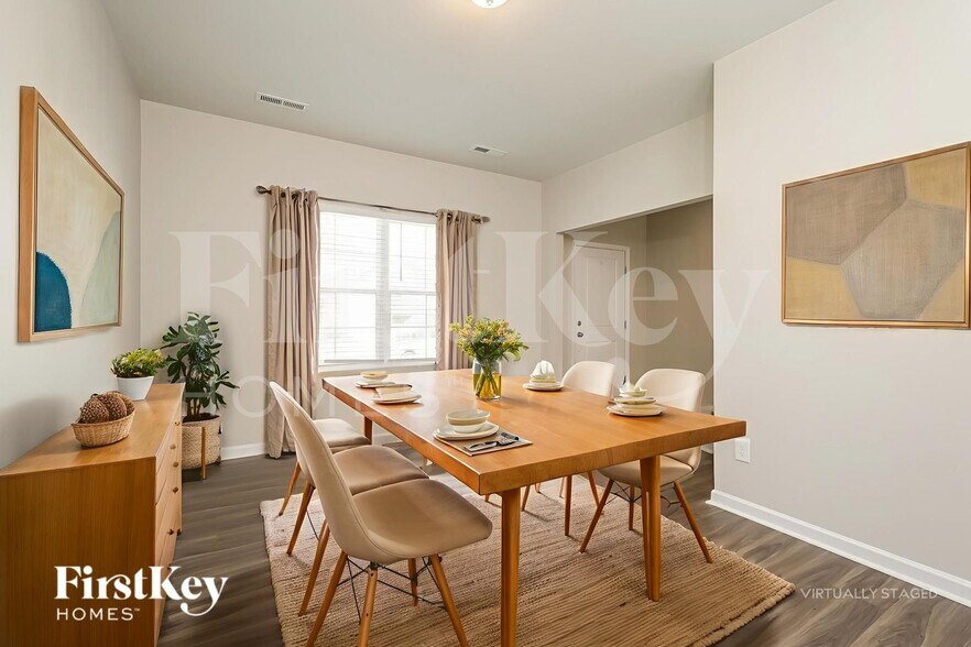 Building Photo - 3710 Streamside Dr