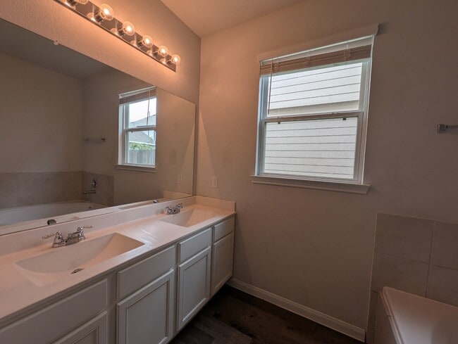 Building Photo - 23634 Buttress Root Dr