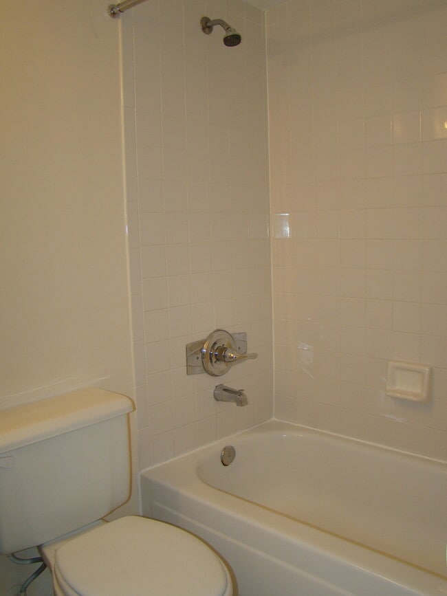 Building Photo - Limited-Time Offer: Get up to 3 Month FREE Rent – Lease Today!!