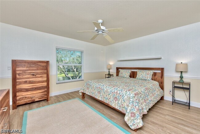 Building Photo - 1100 Diamond Cir