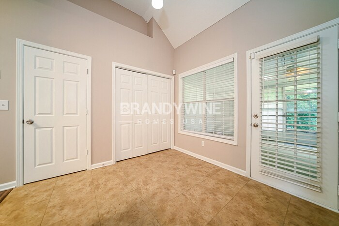 Building Photo - 6366 Wellesley Dr