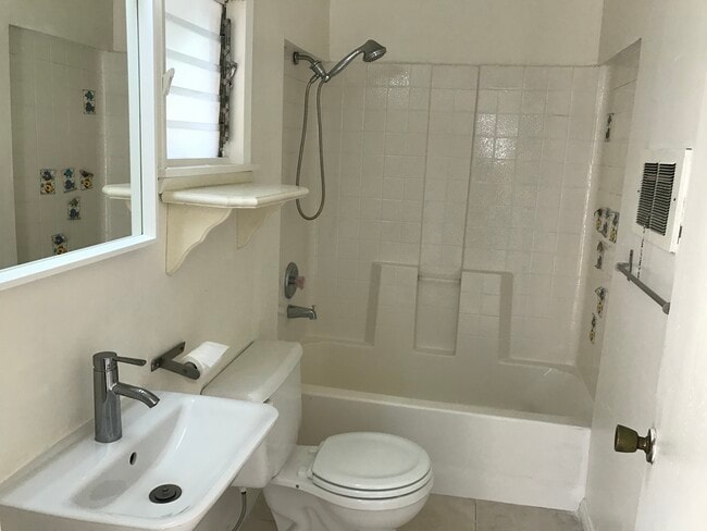 Building Photo - 1437 Highland Ave