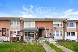Building Photo - The Lifestyle You Deserve.