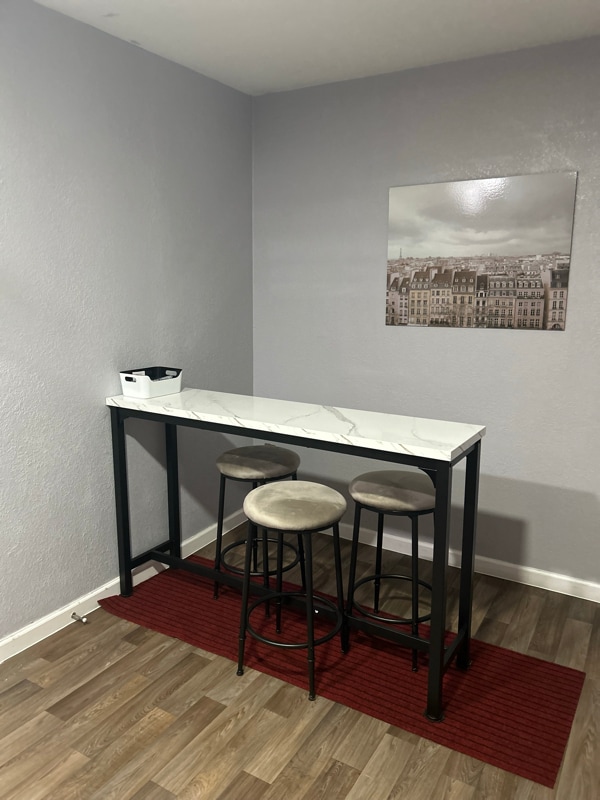 Building Photo - 2205 W Adams St