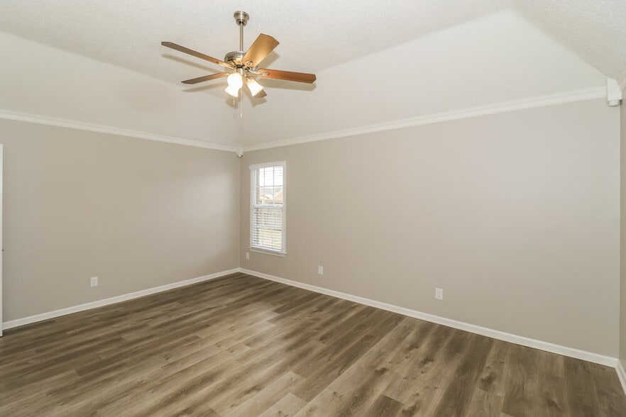 Building Photo - 9339 Chimneyrock Blvd.