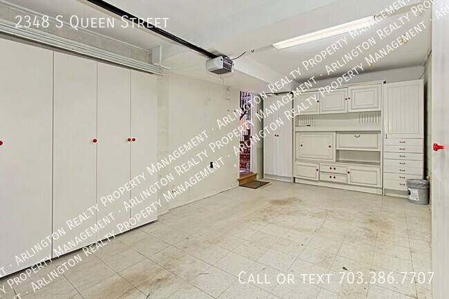Building Photo - 2348 S Queen St