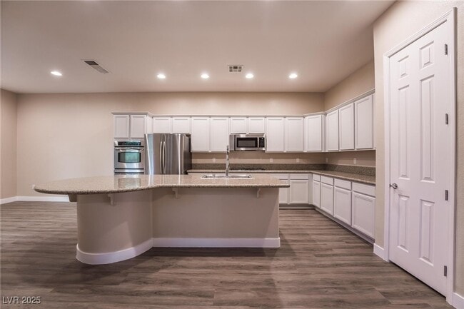 Building Photo - 7744 White Ginger Ave